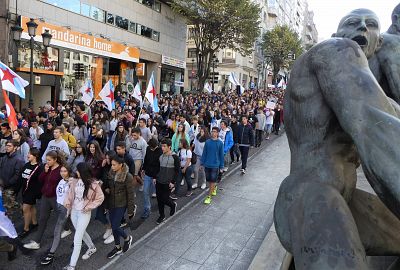 17-11-16 ManiFolgaEstudantilVigo16.JPG